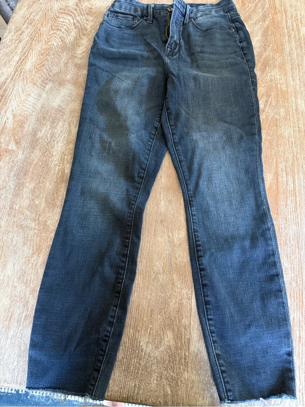 Good American Skinny crop  Dark Wash Jeans